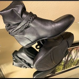 American eagle size 8 1/2 boots